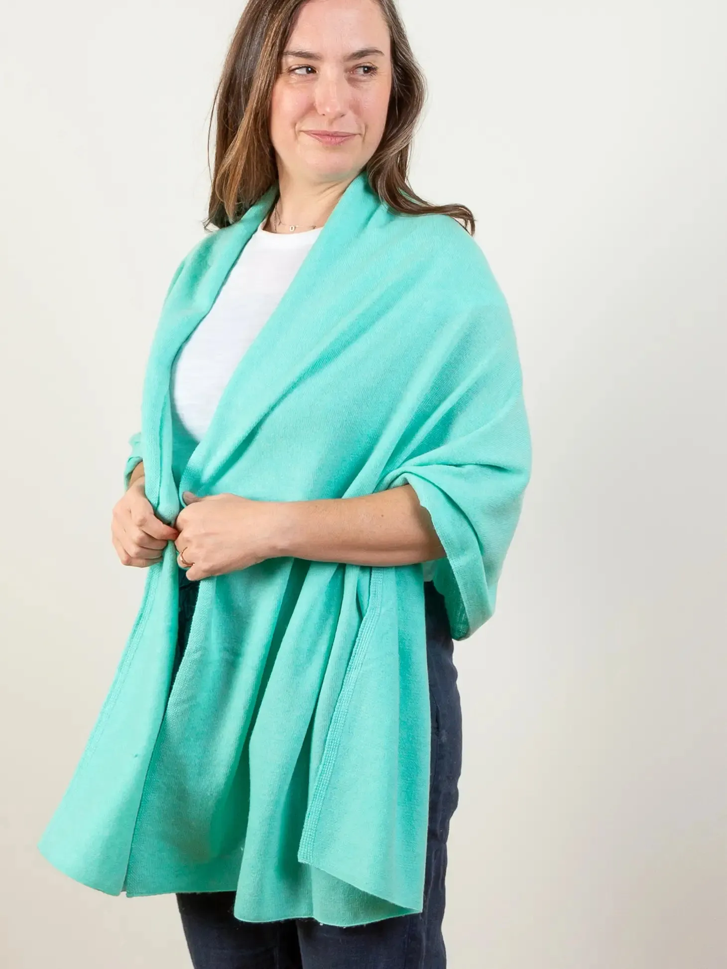 100% cashmere wraps