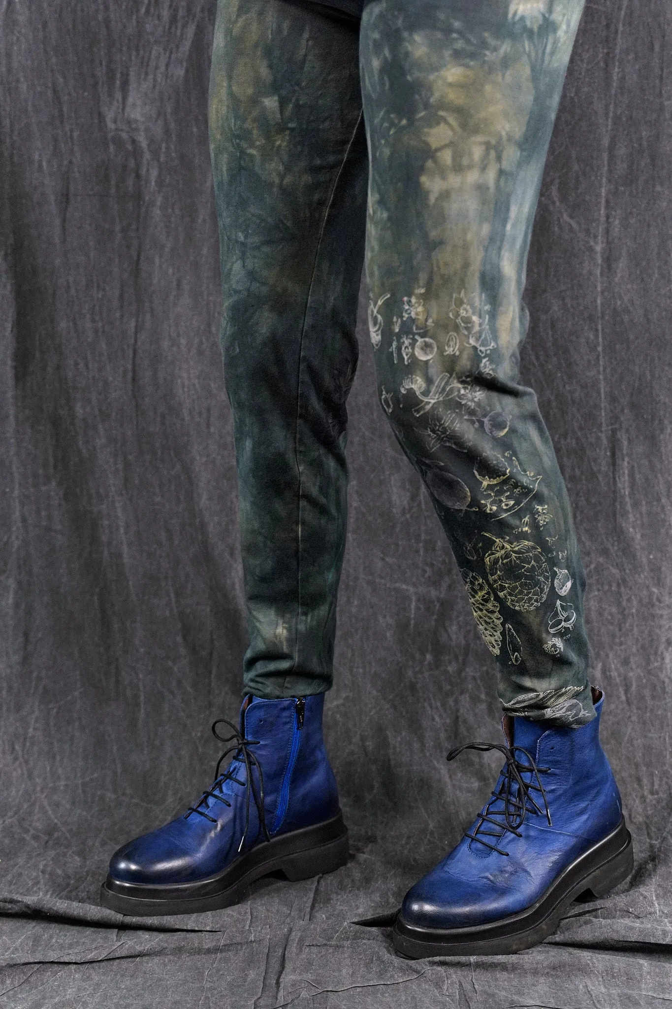 3136 Hand Dyed Handprinted Legging Dark Forest Botanical Garden