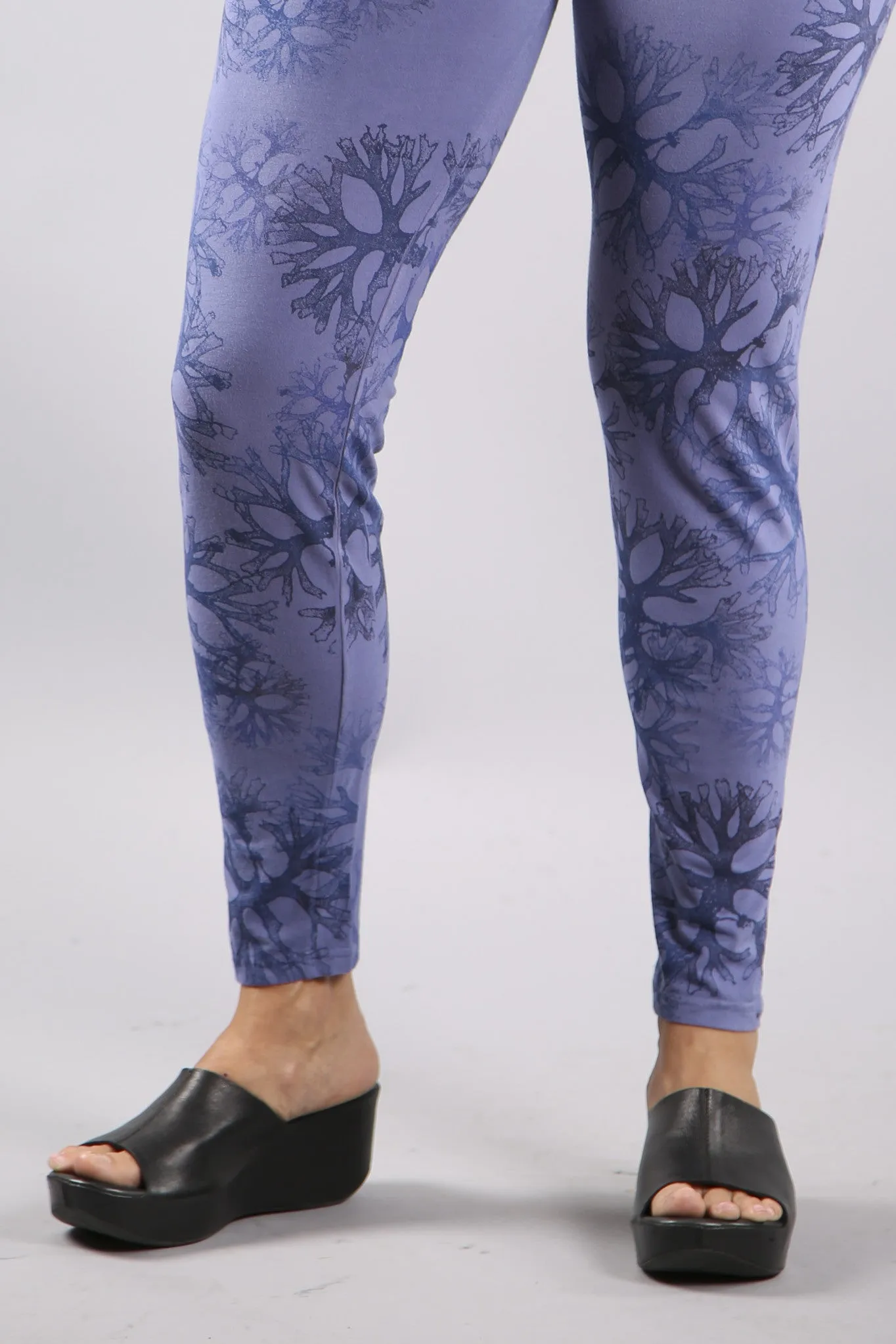 3136 Lightweight Legging Deep Periwinkle-P