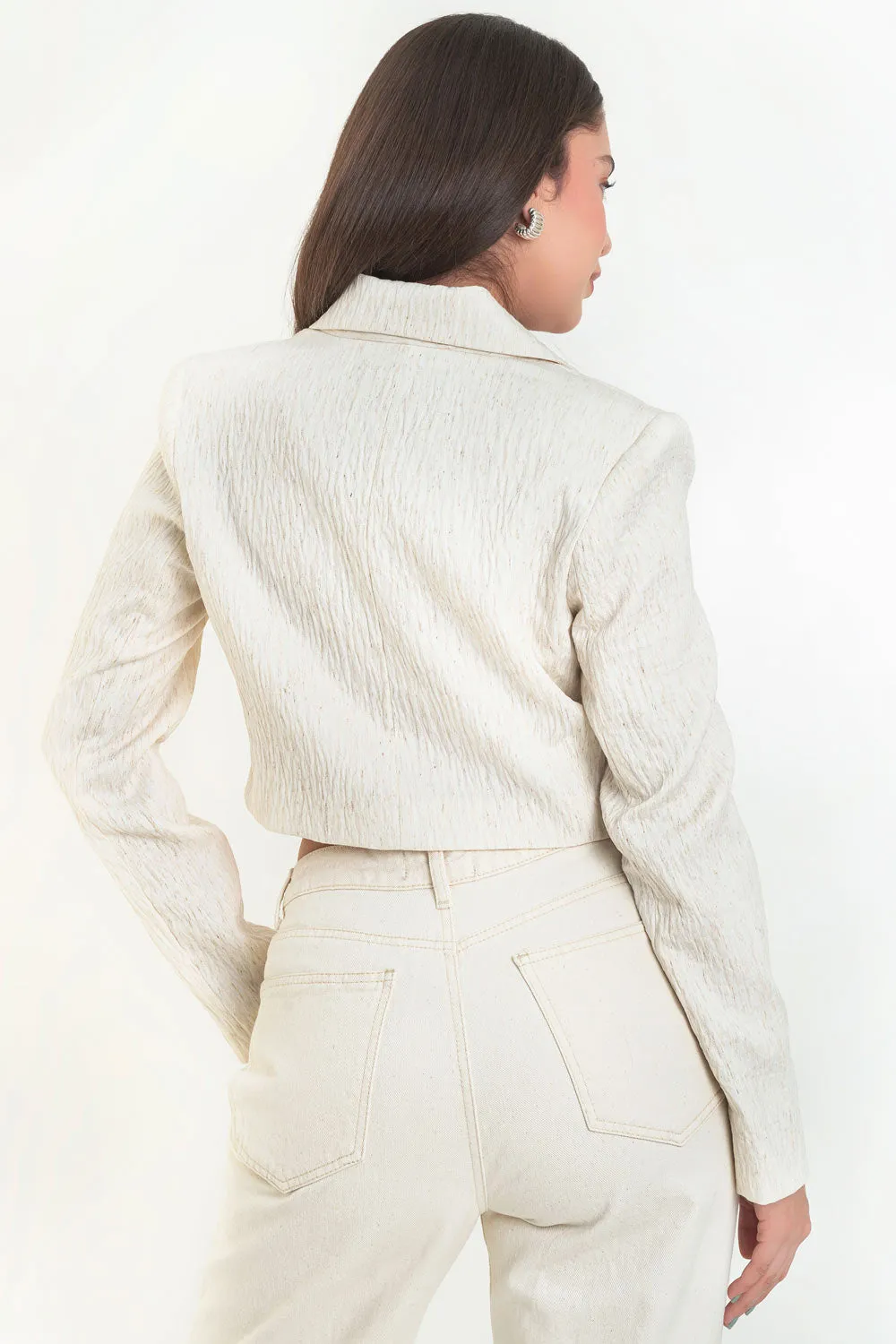 Blazer corto con lazo frontal hombreras