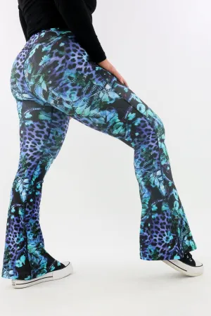 Chimerical - Long Flarey Leggings - Leg Pockets