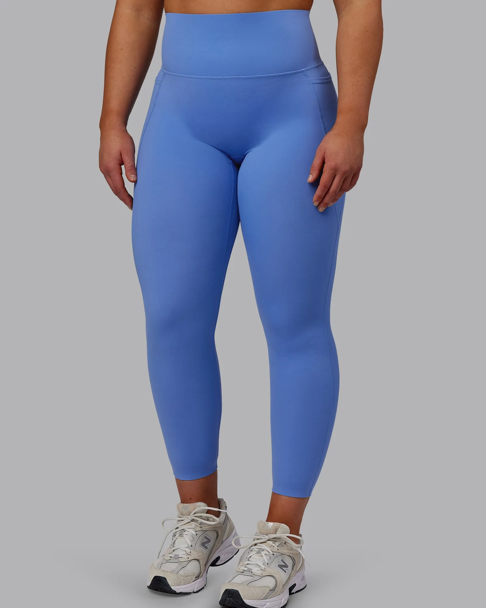 Elixir 7/8 Length Tight With Pockets - Ultramarine