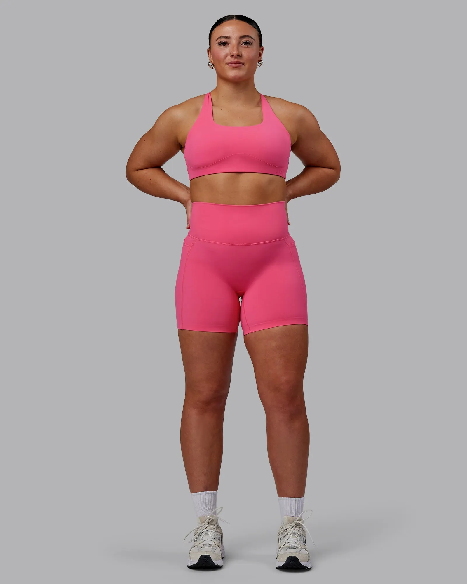 Elixir Mid Short Tight With Pockets - Carmine Rose