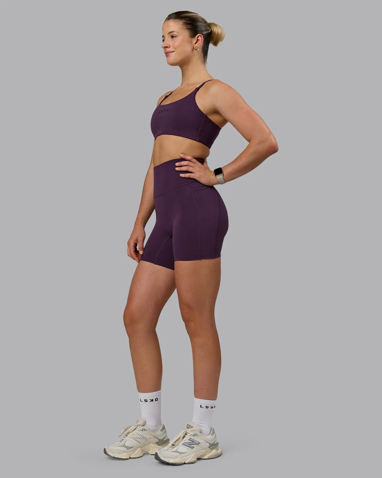 Elixir Mid Short Tight With Pockets - Midnight Plum