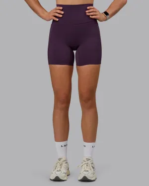 Elixir Mid Short Tight With Pockets - Midnight Plum