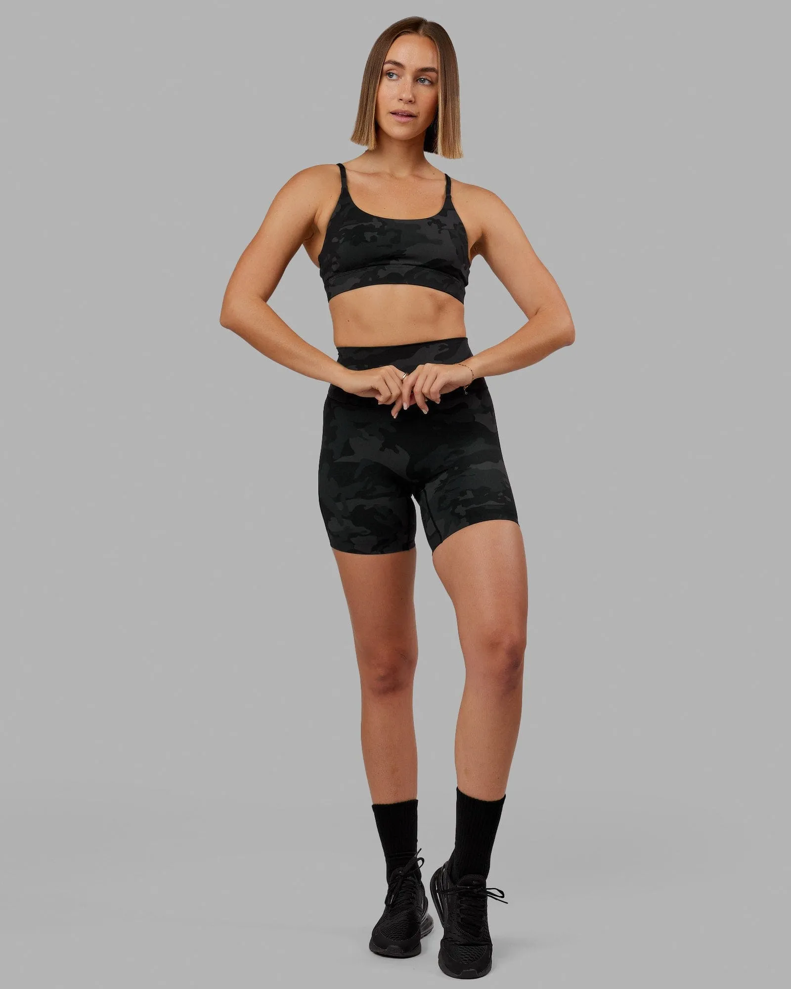 Elixir Mid Short Tights - Black Camo