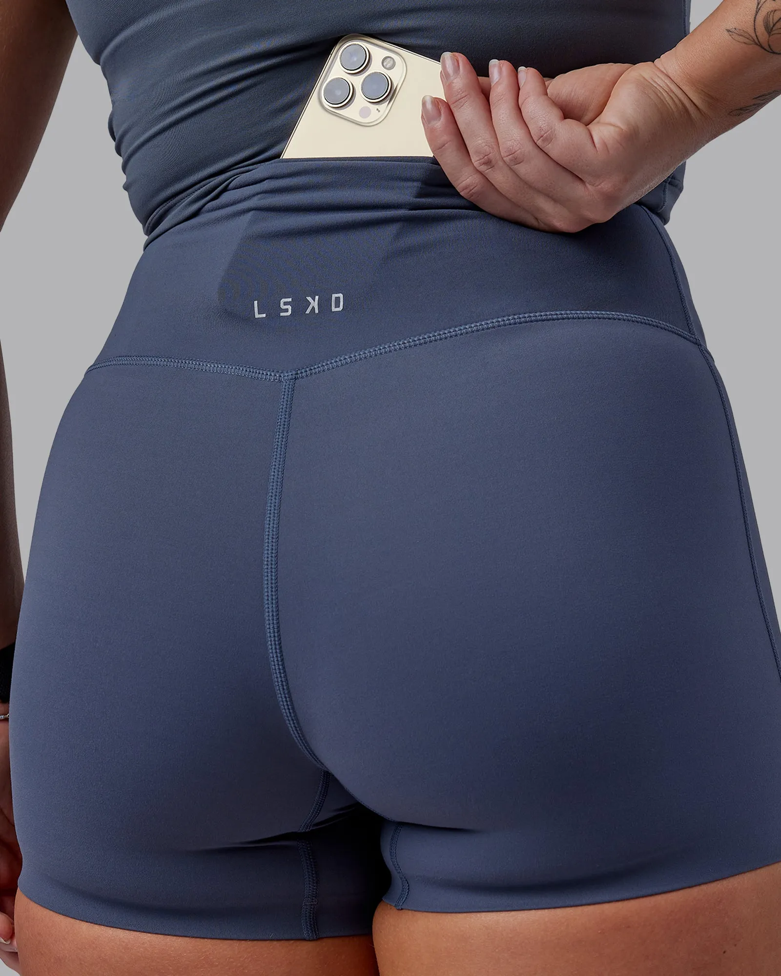 Elixir X-Short Tight - Turbulence