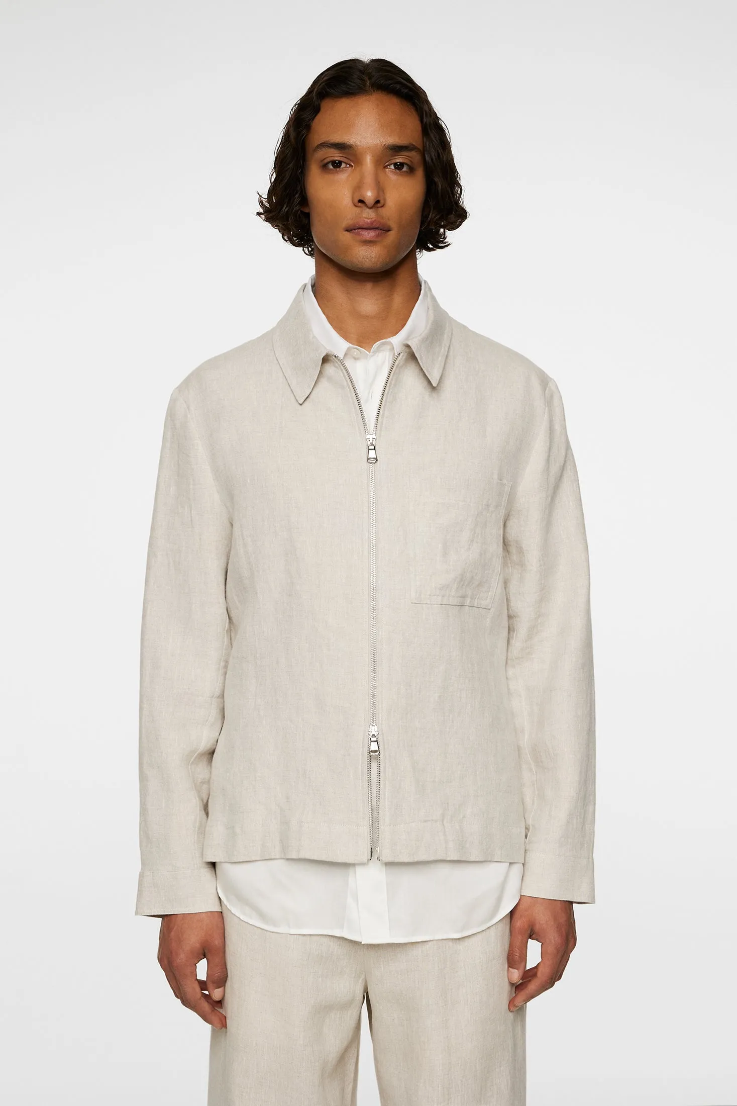 Julius Drape Linen Overshirt / Moonbeam
