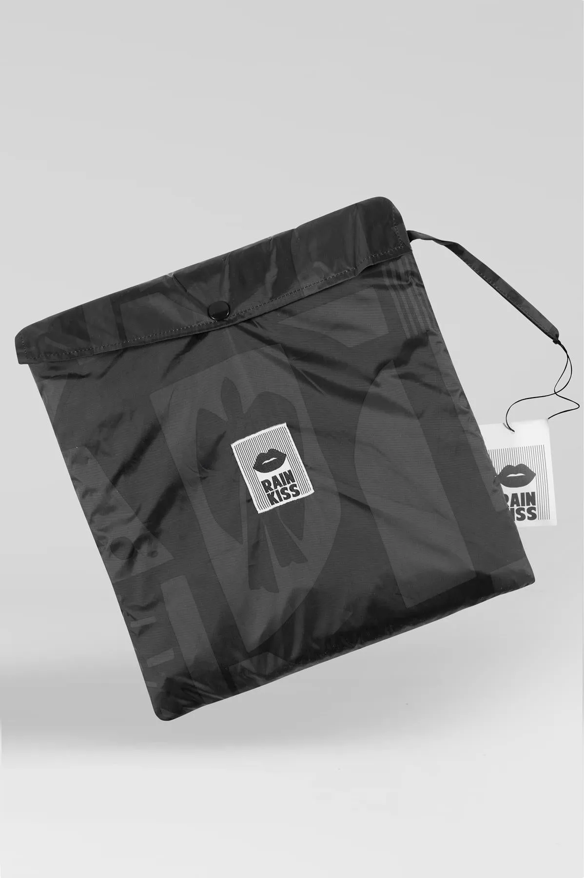 RAINKISS Back to Black Art Camo Poncho