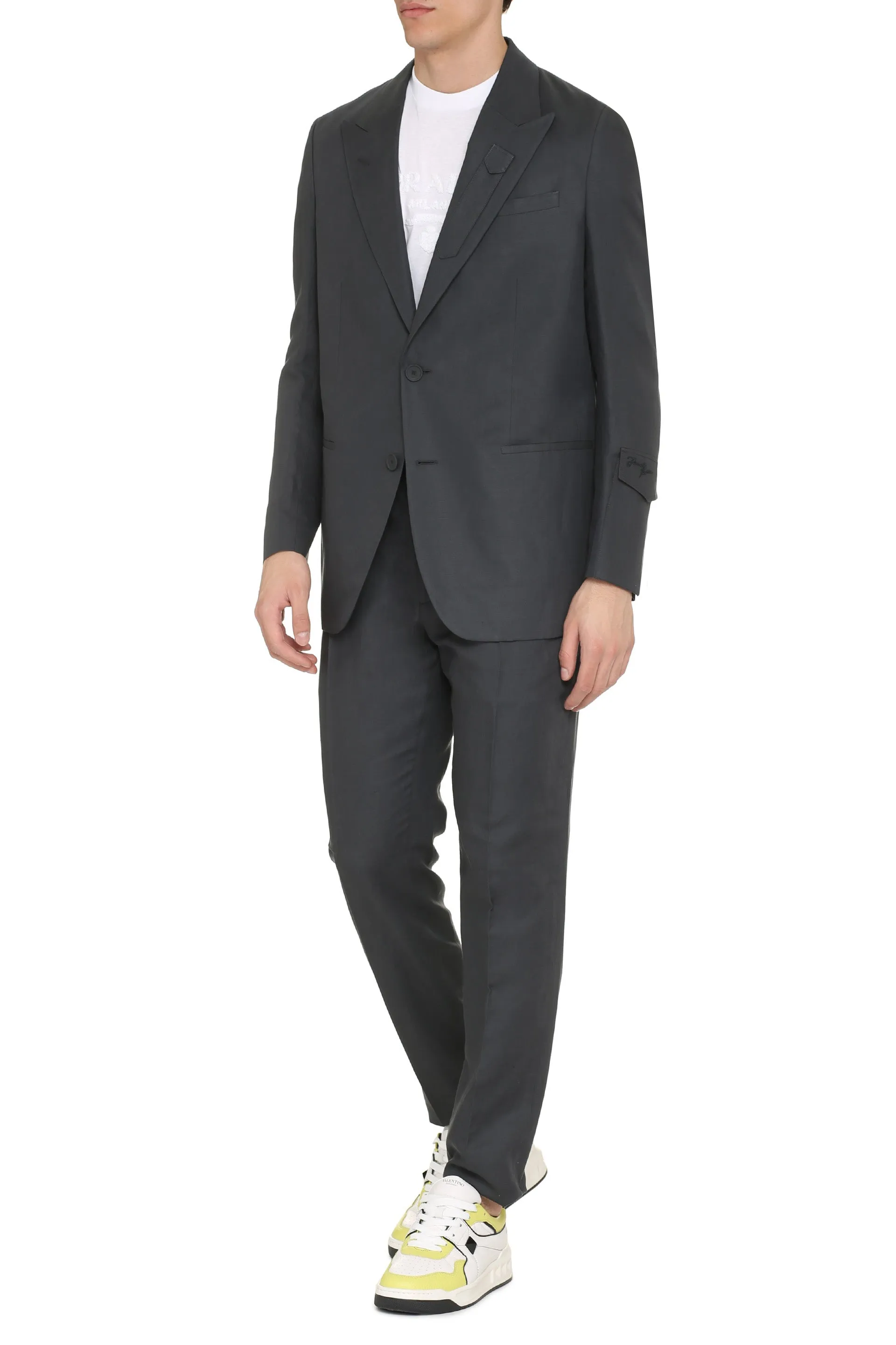 Single-breasted two-button blazer